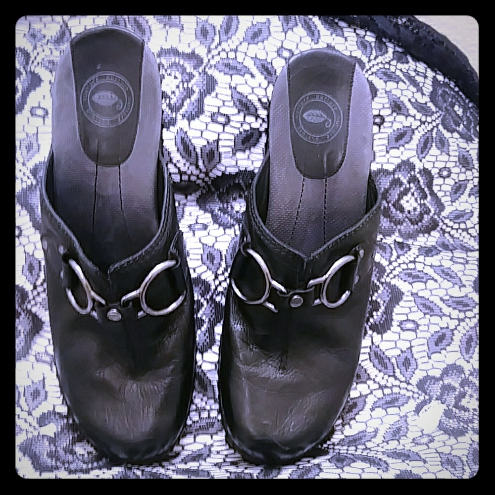 Black shoes